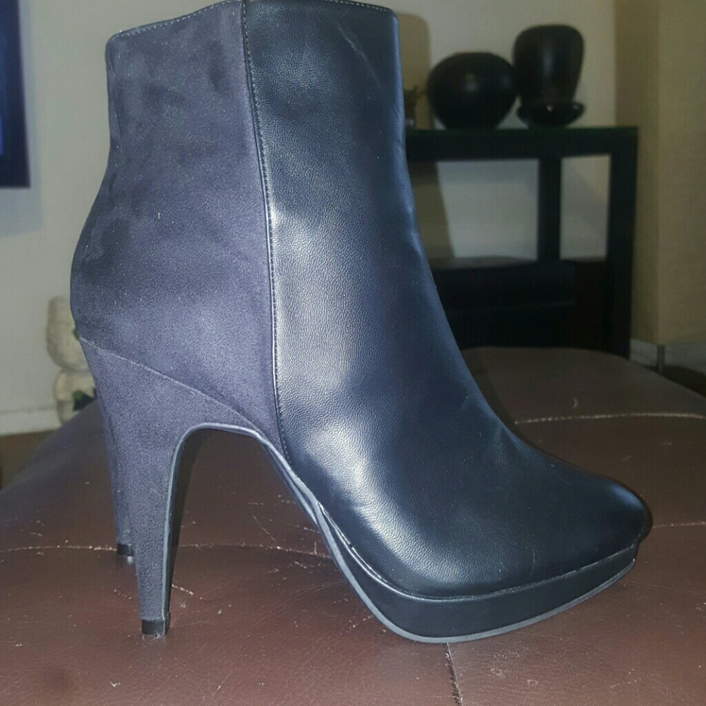 High heels boots